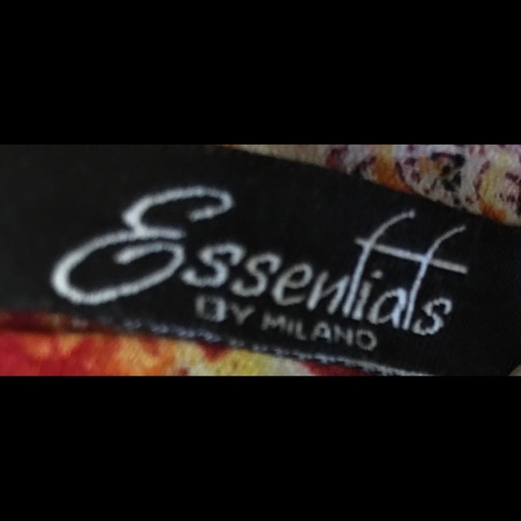 Essentials by Milano crinkle/pleated blouse M - Picture 5 of 5